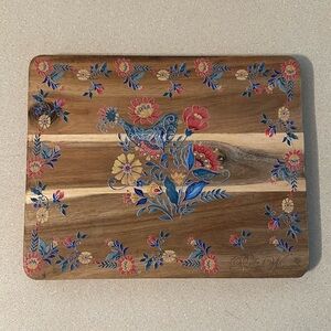 Pioneer woman cutting board